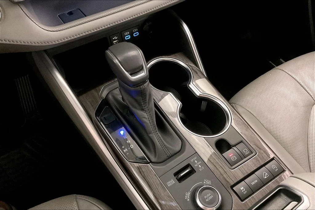 Used 2022 Beige Toyota Platinum image 37