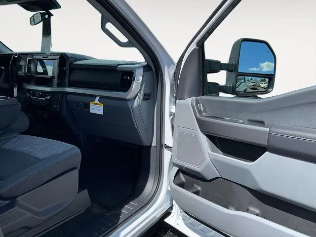 New 2026 Oxford White Ford F-250® XLT image 29
