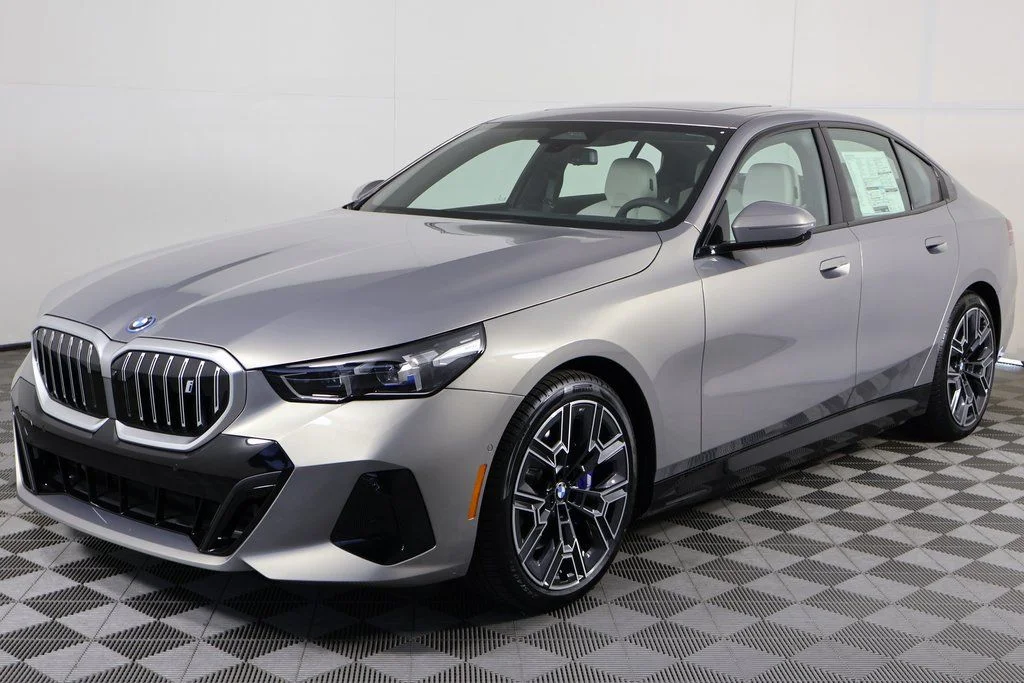2026 BMW i5 eDrive40 Sedan's photo