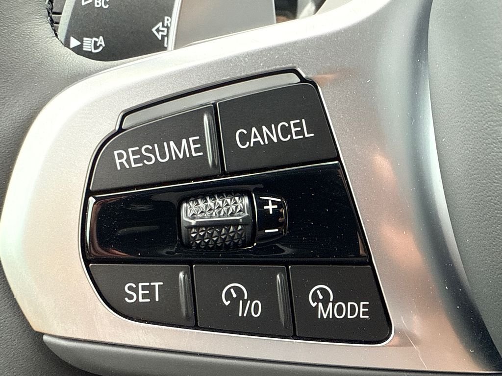 New 2026 Black Sapphire Metallic BMW xDrive40i image 28