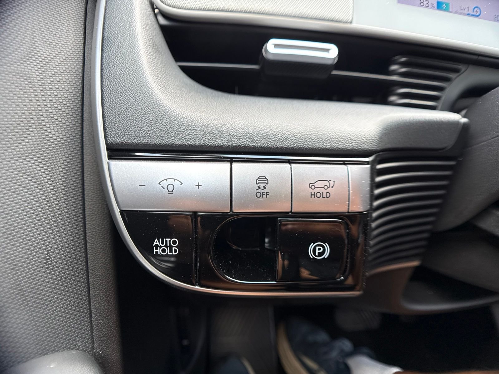 Used 2024 Black Hyundai SEL image 22