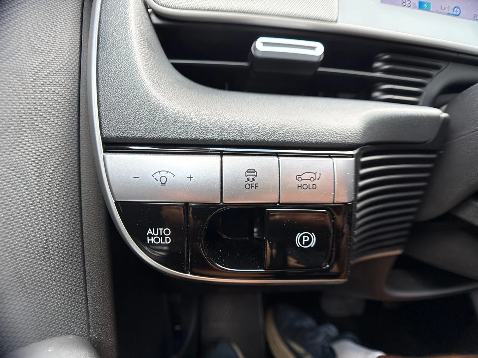 Used 2024 Black Hyundai SEL image 22