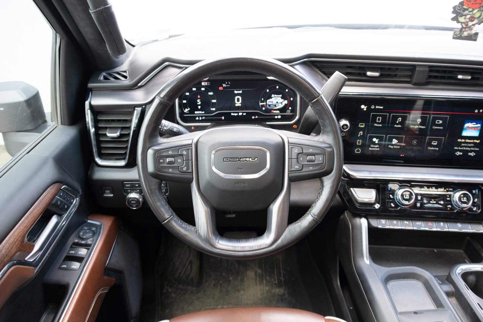 Used 2024 Onyx Black GMC Denali Ultimate image 20