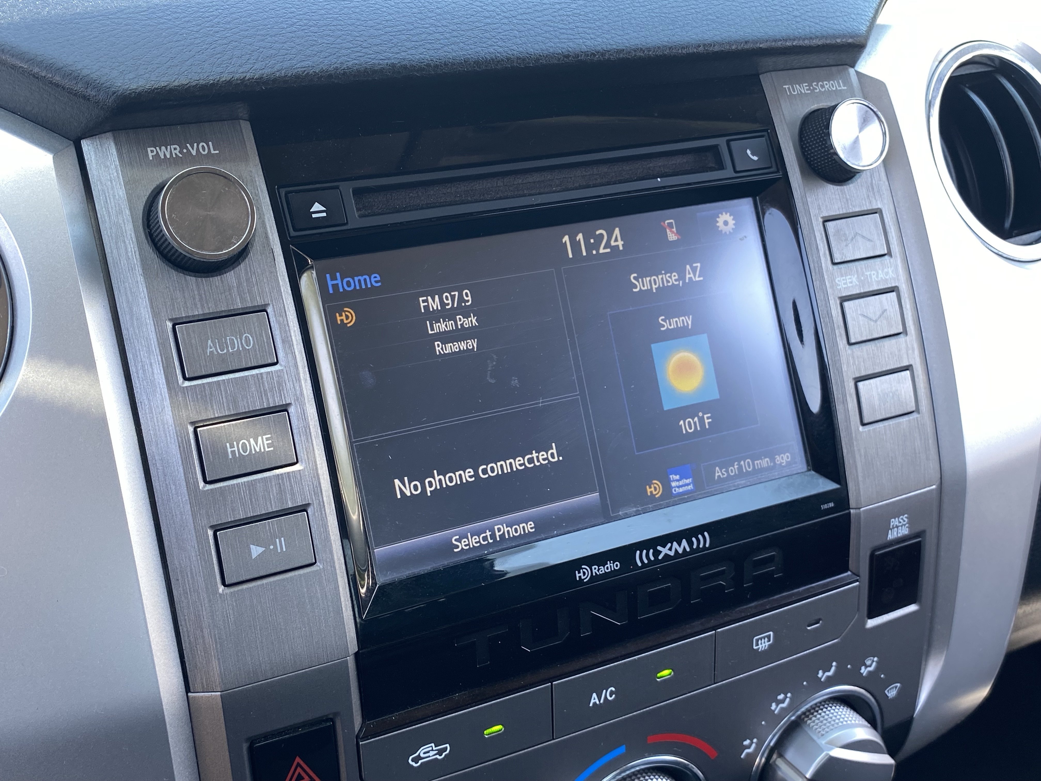 Used 2018 Magnetic Gray Metallic Toyota SR5 image 21