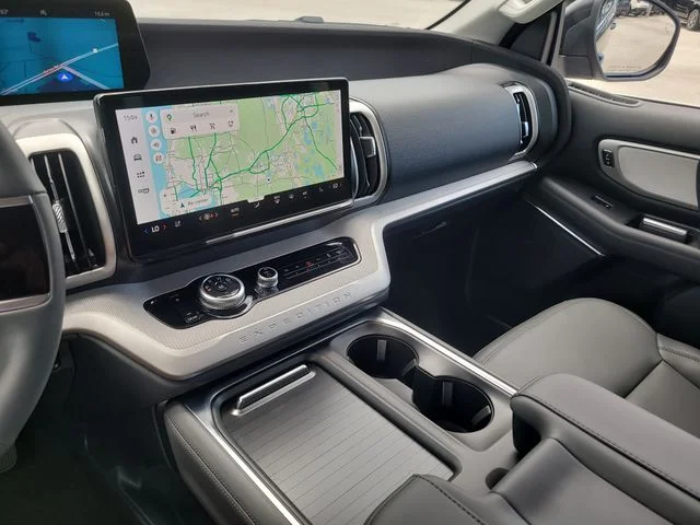 New 2027 Gray Metallic Ford Active image 25