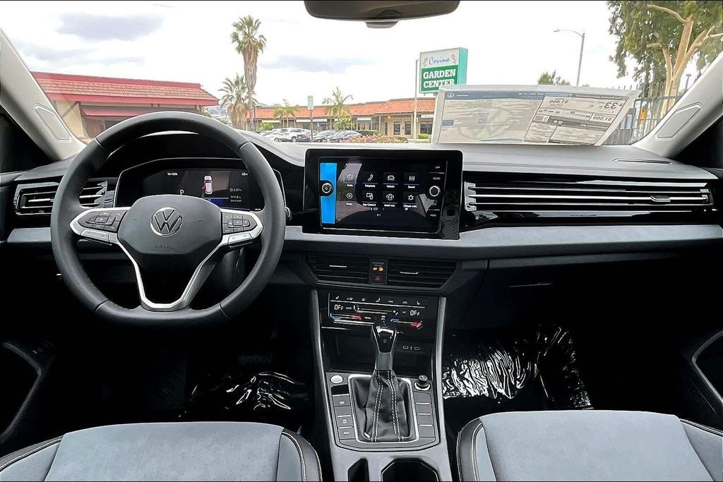 New 2026 Silver Volkswagen 1.5T SE image 7