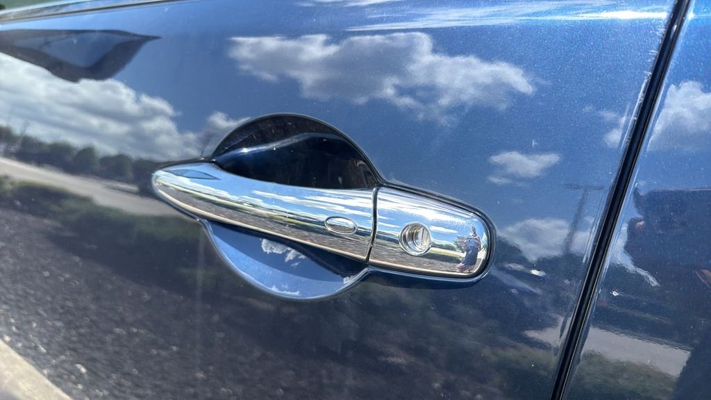 Used 2024 Blue INFINITI Sensory image 6