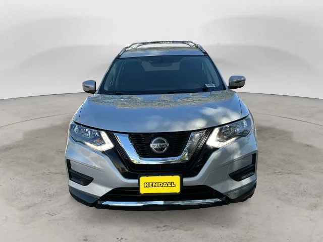 Used 2018 Silver Nissan SV image 2