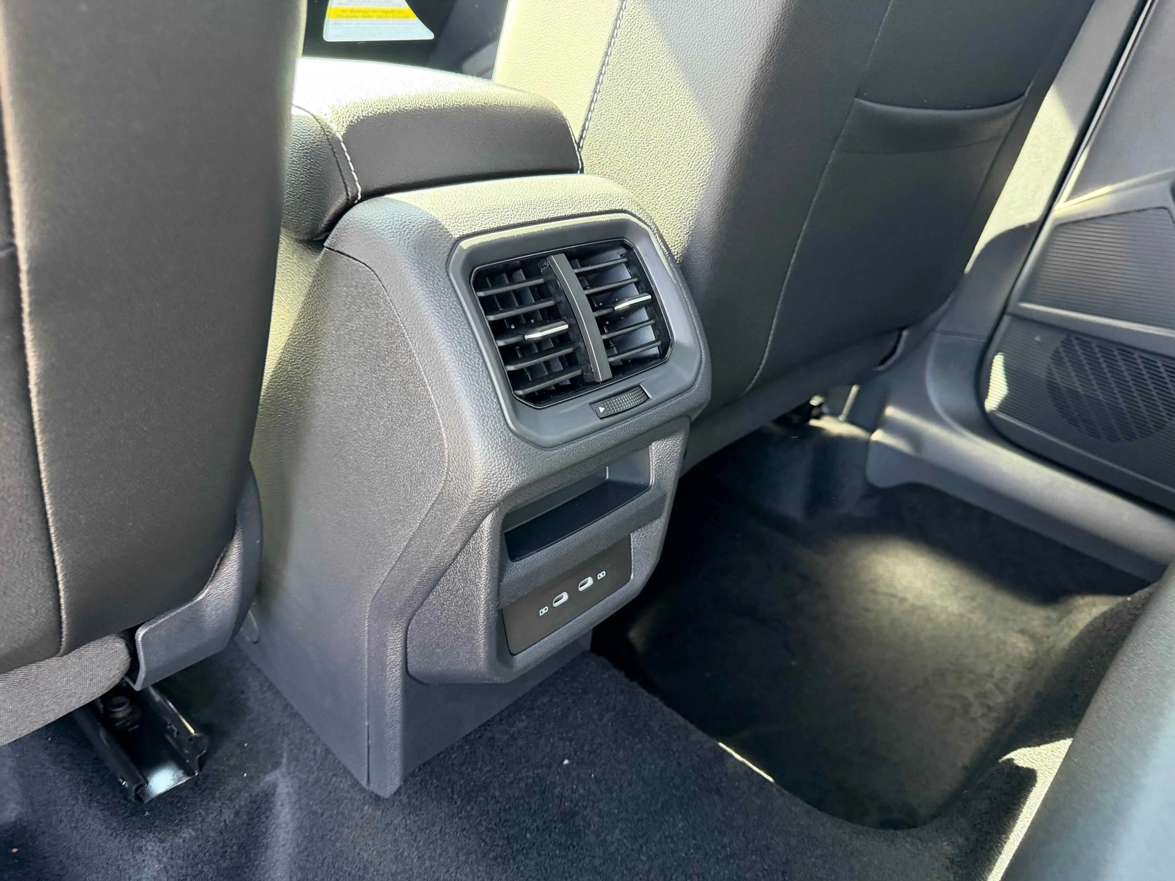 New 2026 Pure White Volkswagen SE image 26