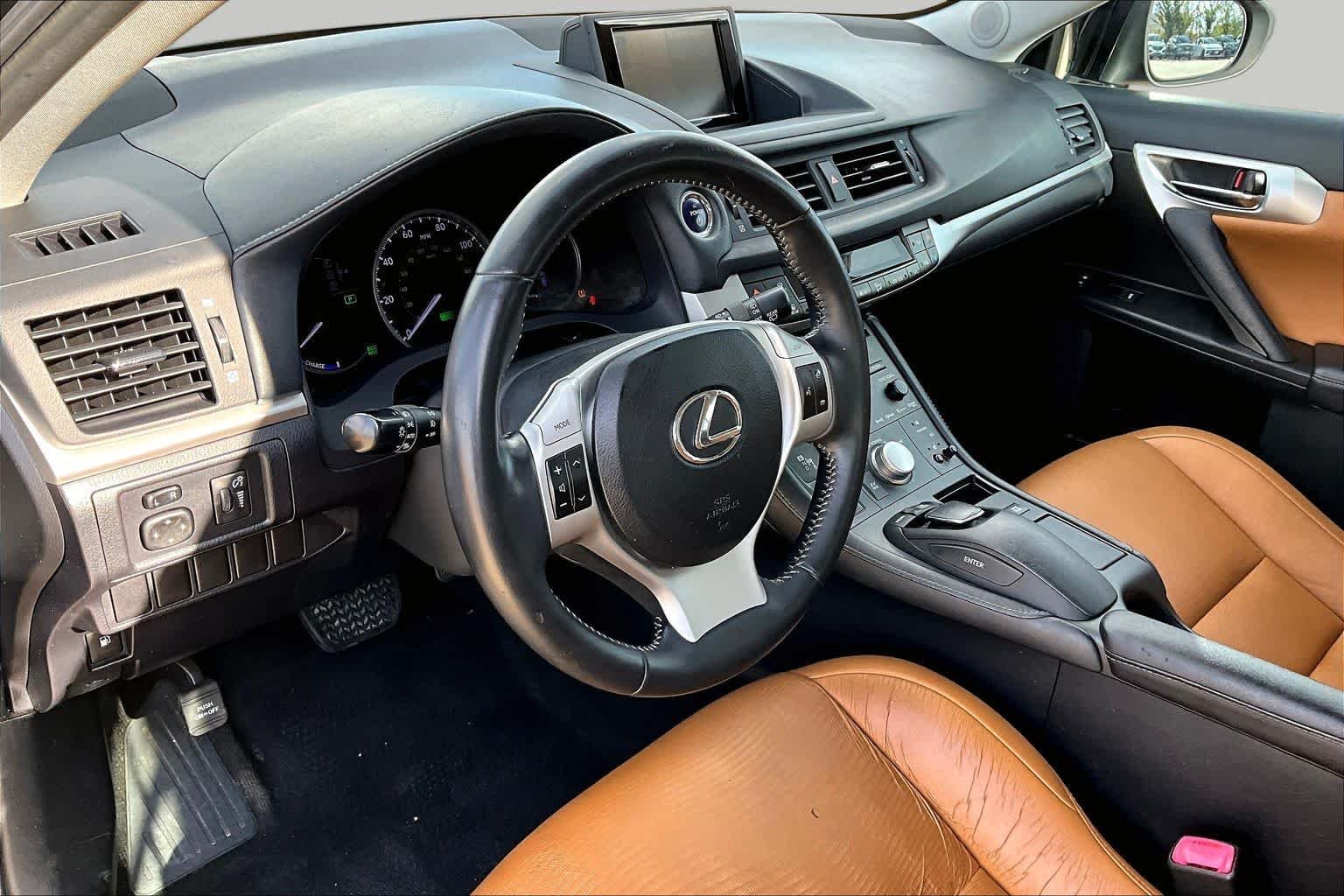 Used 2013 Obsidian Lexus Hybrid image 17