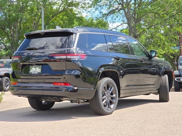 New 2026 Diamond Black Crystal Pearl-Coat Exterior Paint Jeep Limited Reserve image 32