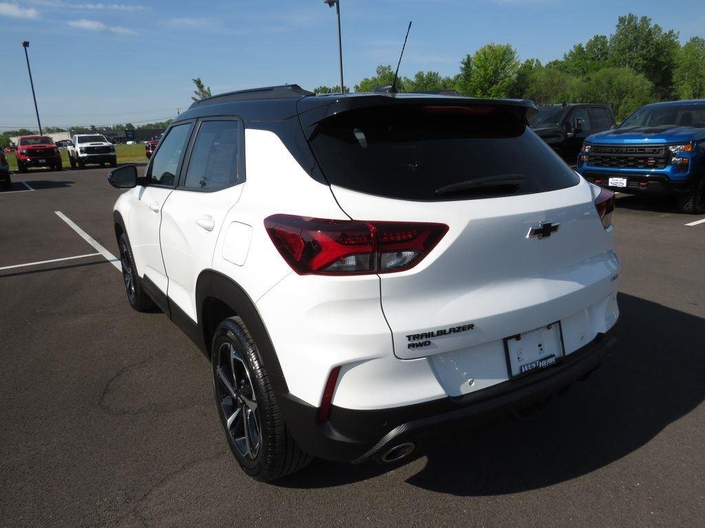 Used 2022 Summit White Chevrolet RS image 17