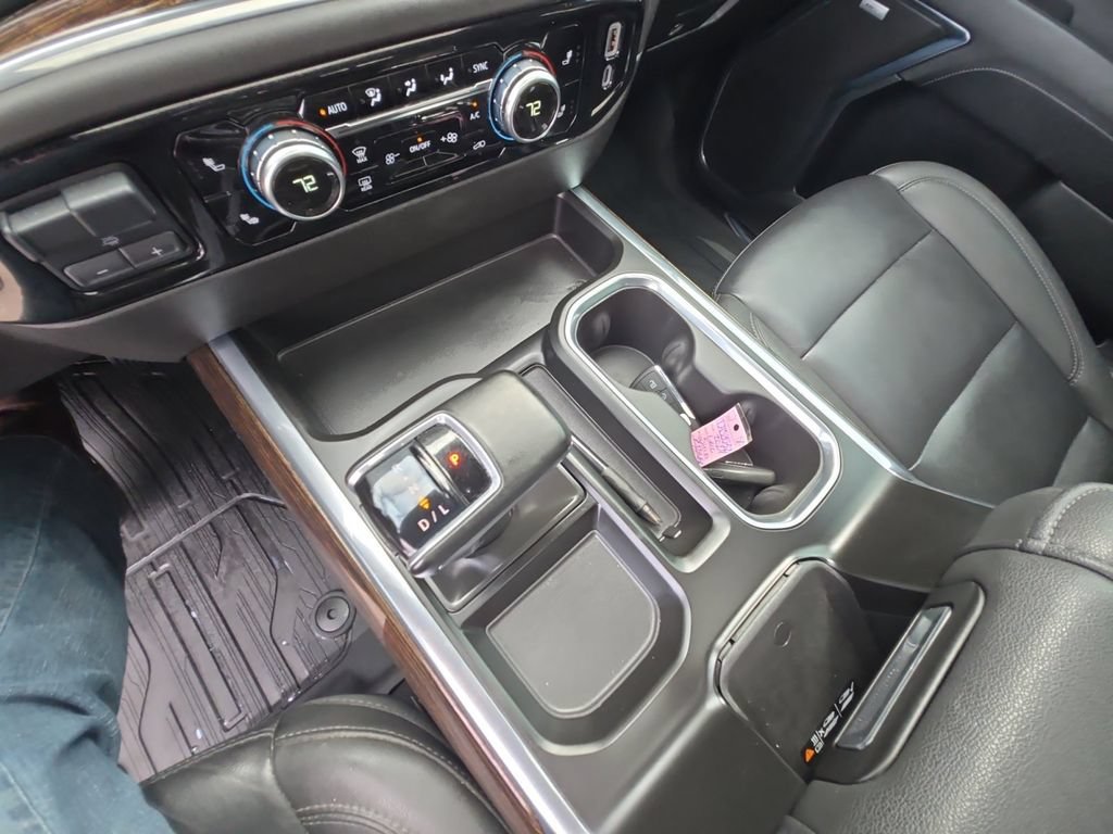 Used 2024 Summit White GMC Elevation image 24
