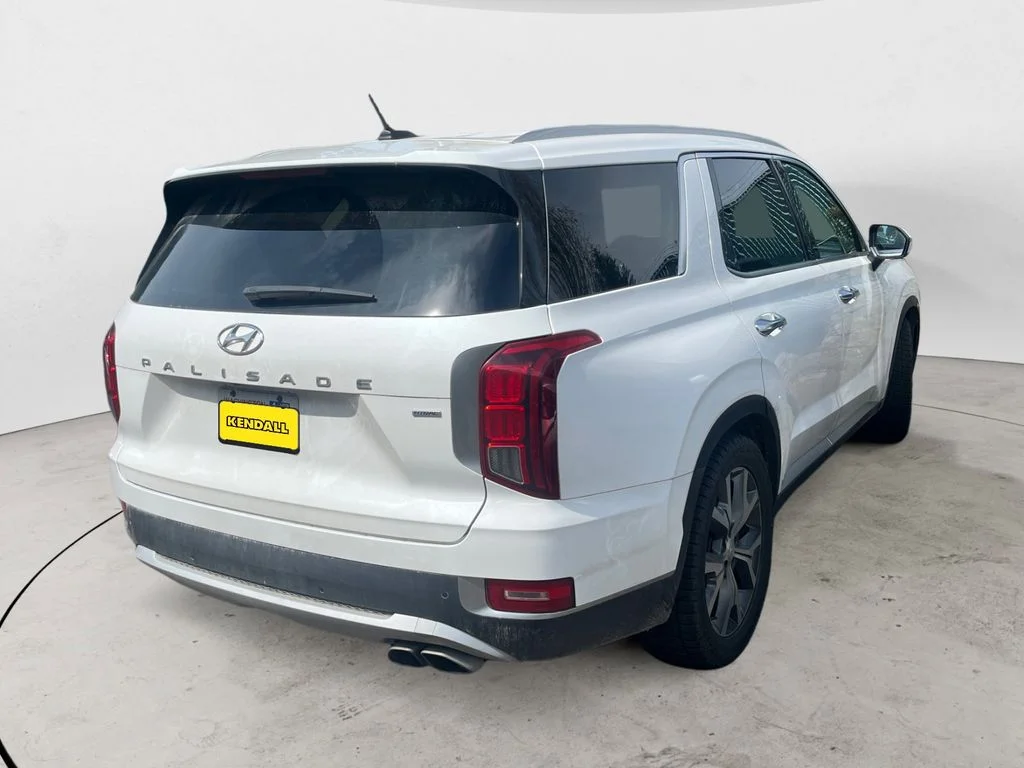 Used 2021 White Hyundai SEL image 3
