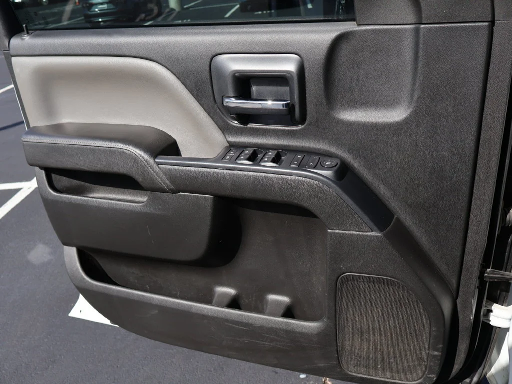 Used 2015 White Chevrolet Work Truck image 33