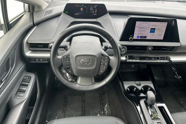Used 2023  Toyota LE image 16