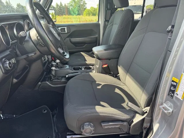 Certified Used 2020 Silver Jeep Unlimited Sport S image 21