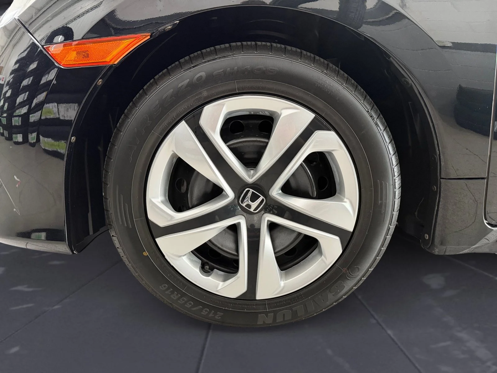 Used 2016 Crystal Black Pearl Honda LX image 39