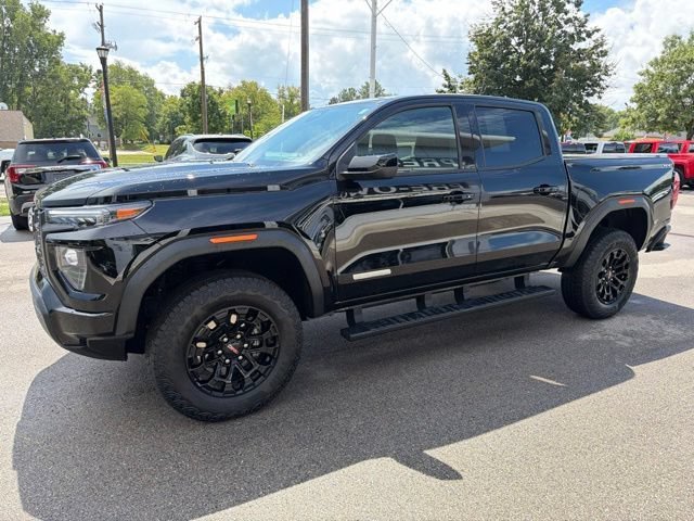 Used 2026 Onyx Black GMC Elevation image 7