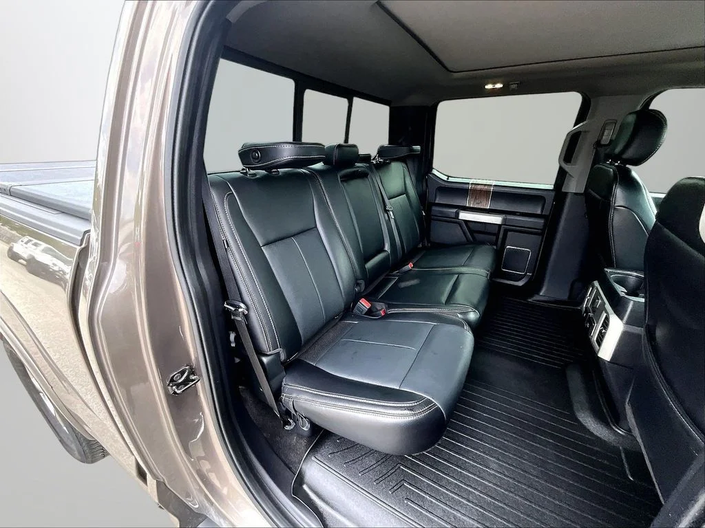 Used 2019 Gray Ford  image 29