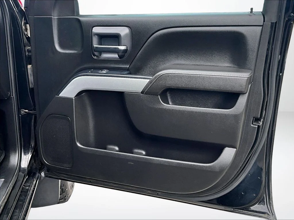 Used 2018 Black Chevrolet LT image 24