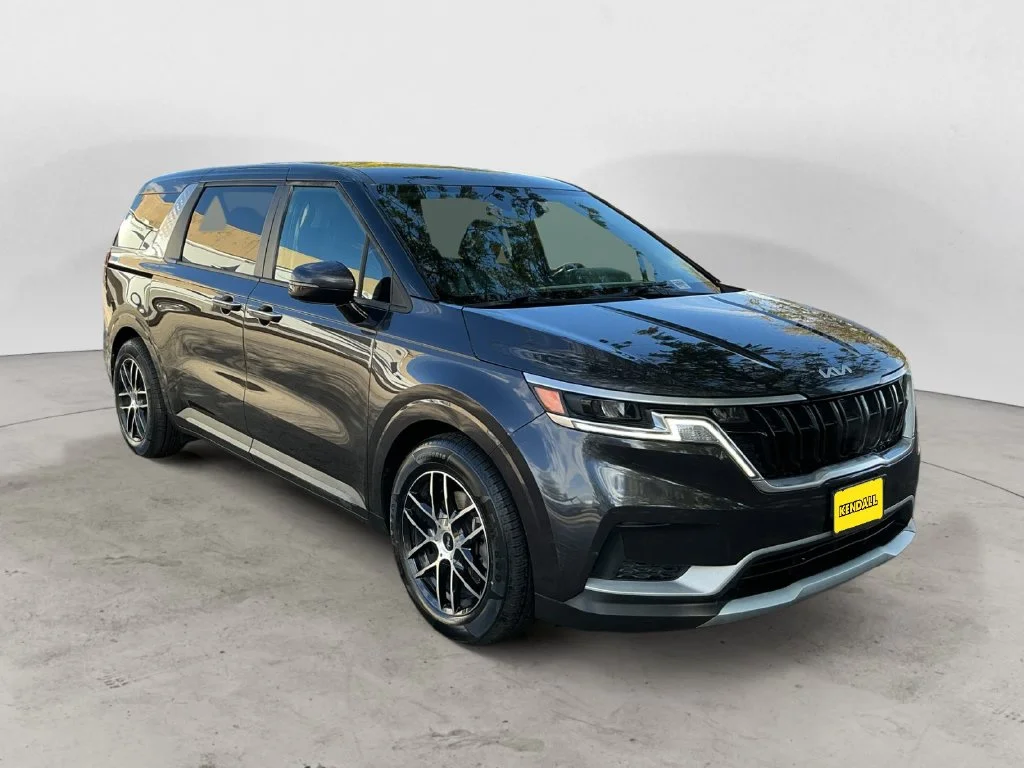 Used 2022 Gray Kia LXS image 5