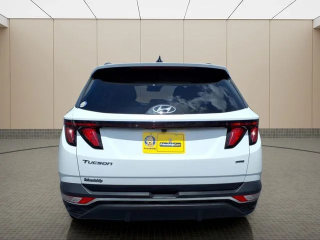 Used 2024 White Hyundai SEL image 7
