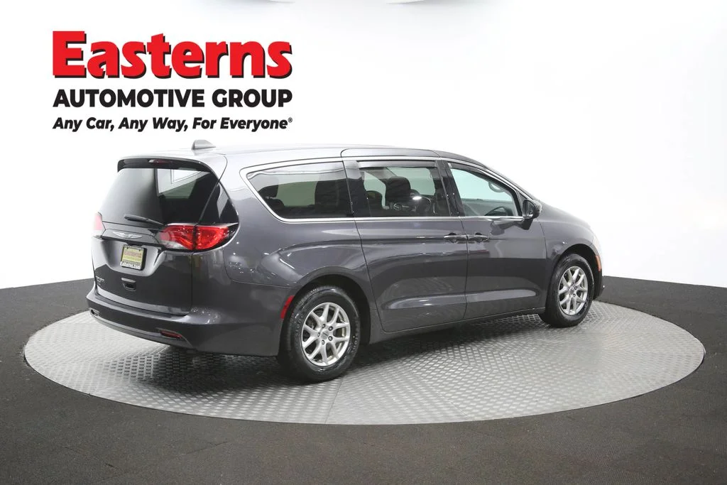 Used 2022 Gray Chrysler LX image 41