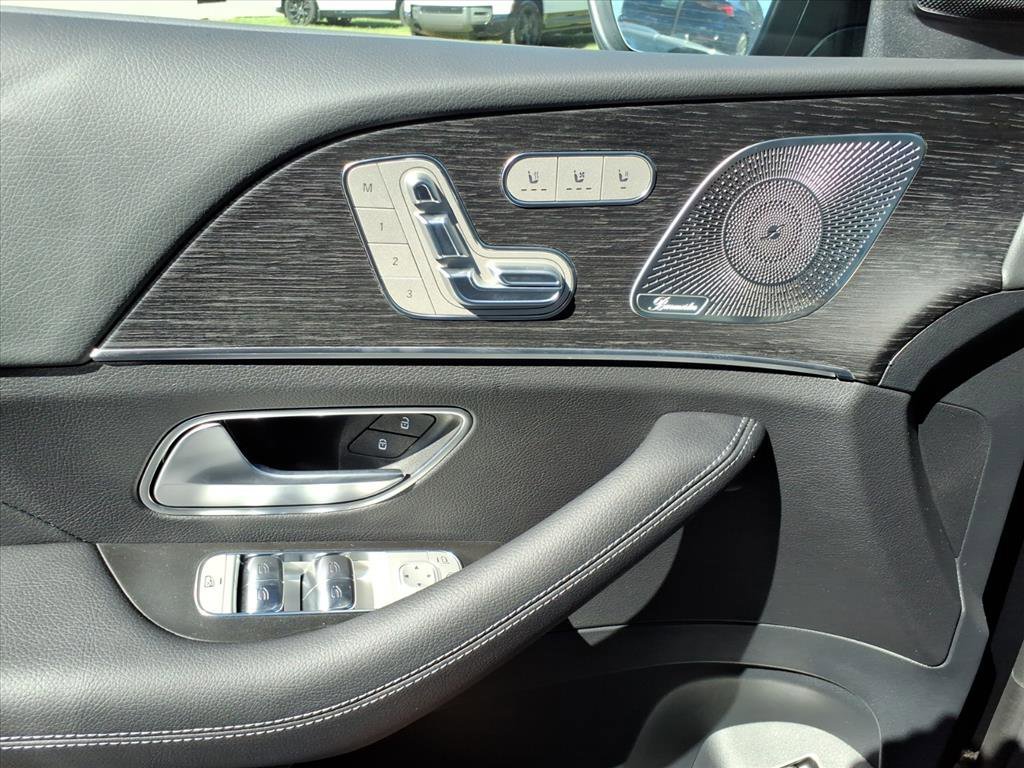 Used 2026 Black Mercedes-Benz GLS 450 image 13