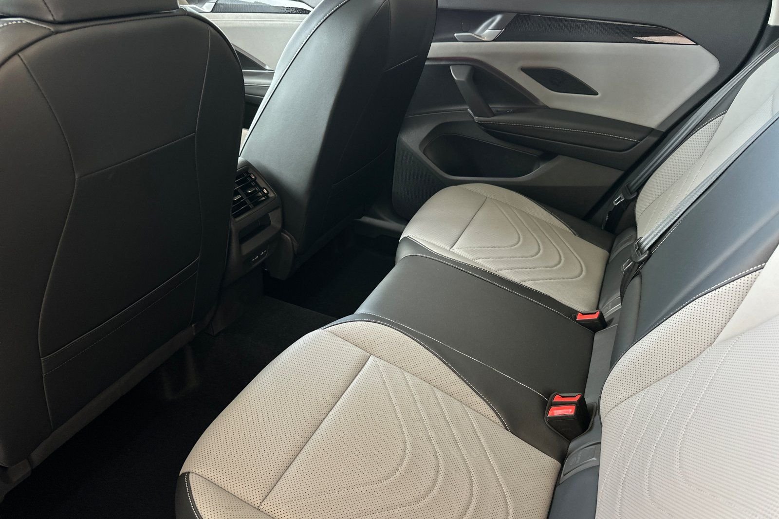 New 2026 Platinum Gray Metallic Volkswagen 2.0T SE image 12