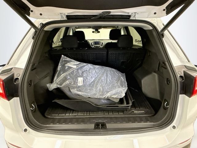 Used 2021 White Chevrolet LT image 25