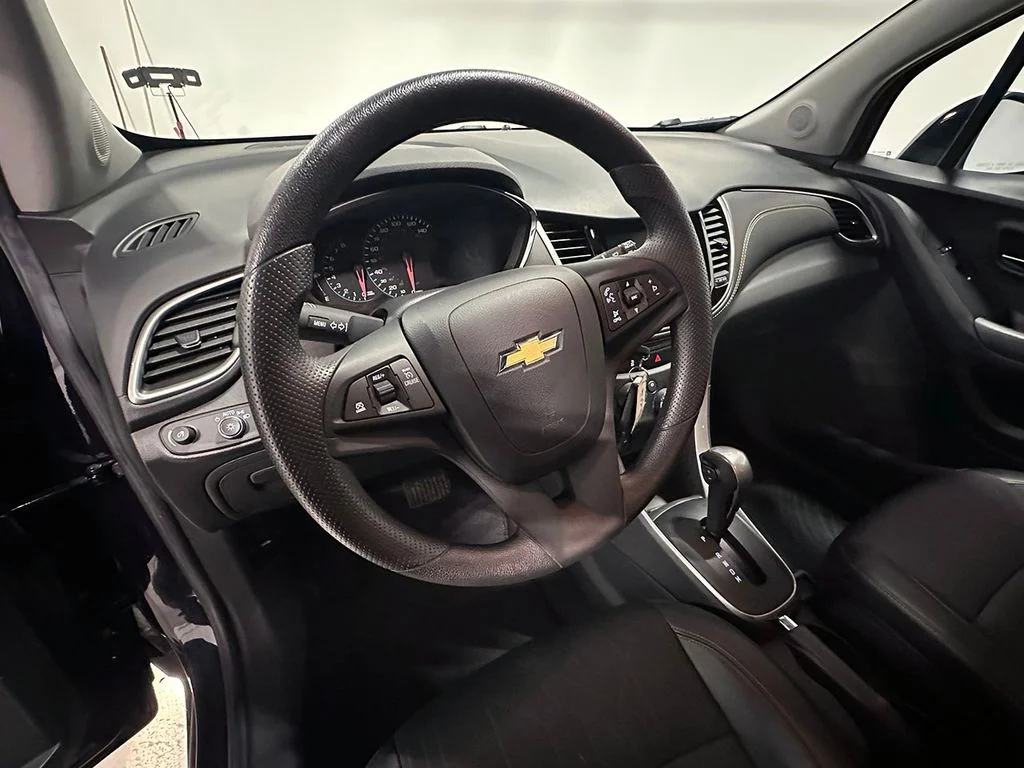Used 2021 Blue Chevrolet LT image 20