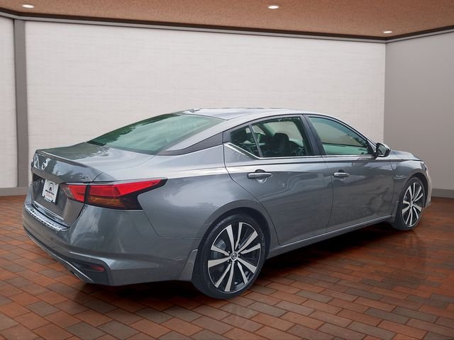 Certified Used 2022 Gray Nissan 2.5 SR image 4