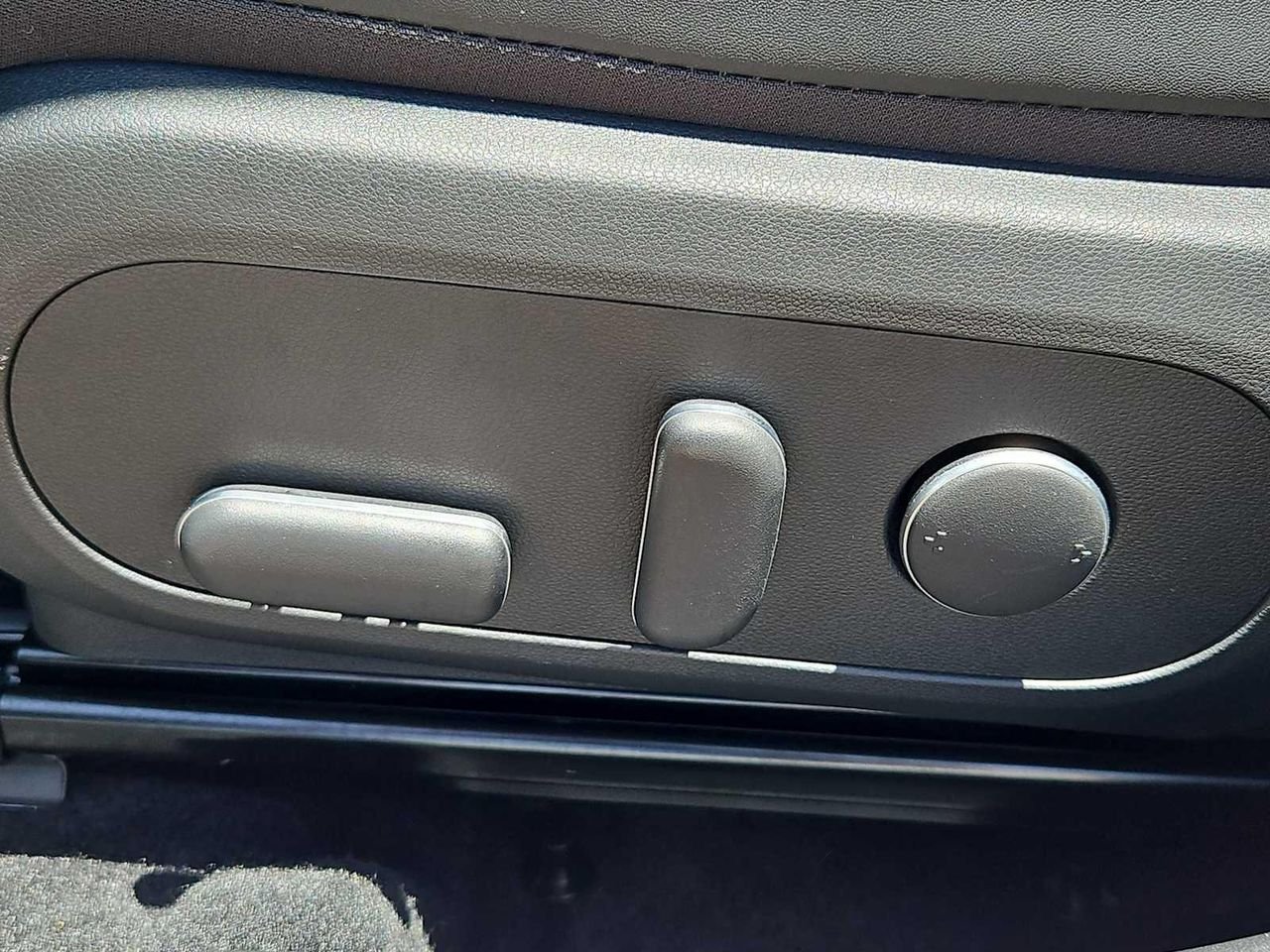 2026 Hyundai Kona Limited - Photo 17