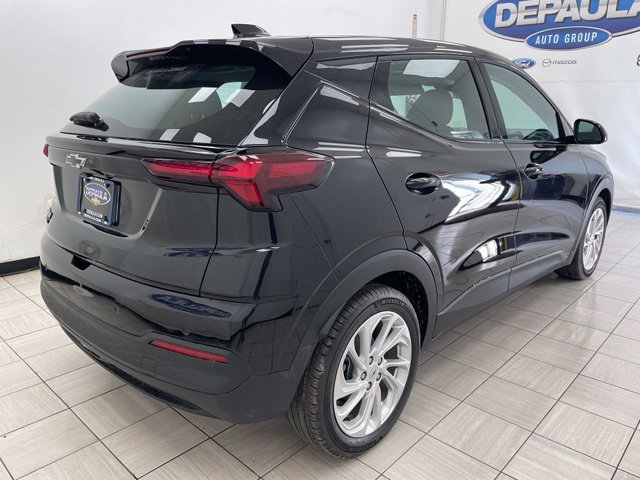 New 2027 Mosaic Black Metallic Chevrolet LT image 21