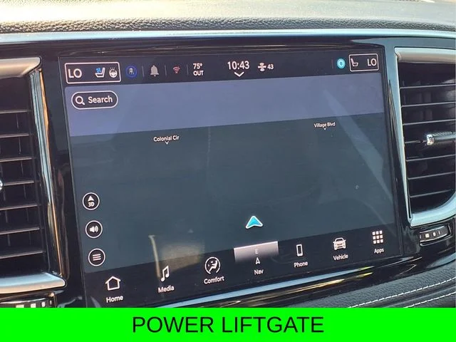 Used 2025 White Chrysler Limited image 7