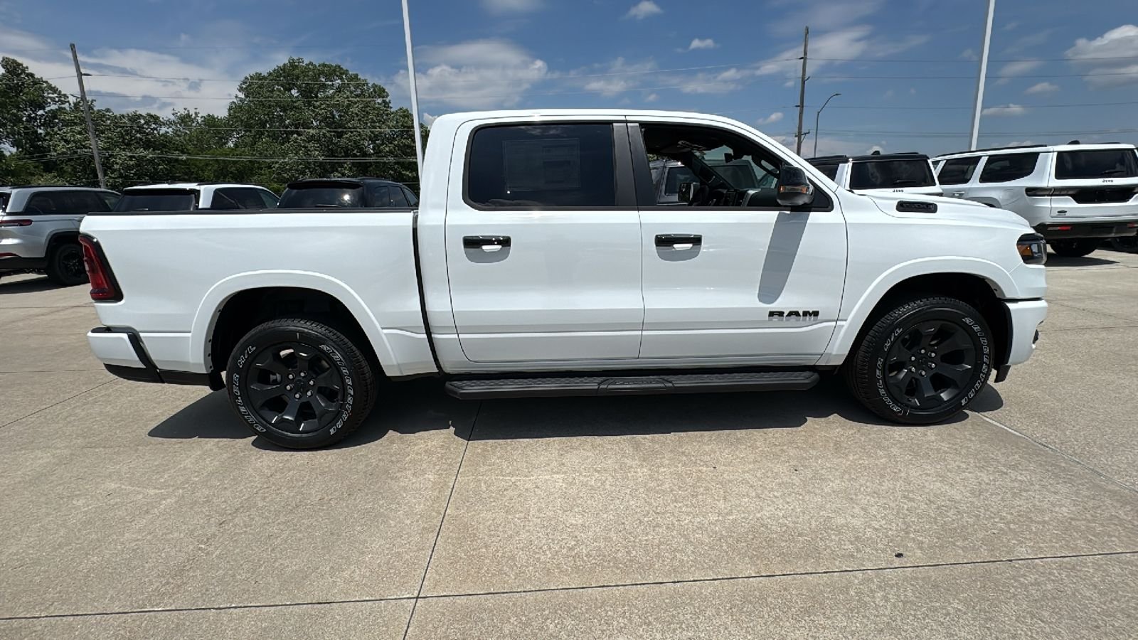 New 2026 Bright White Clearcoat RAM Big Horn/Lone Star image 17