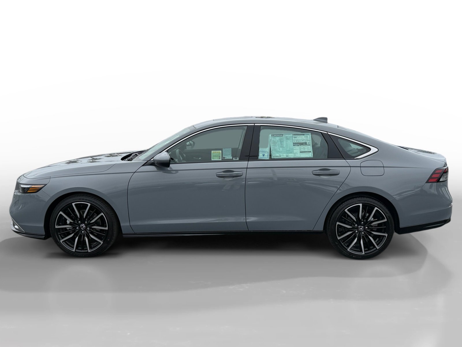 New 2026 Urban Gray Pearl Honda Touring image 2