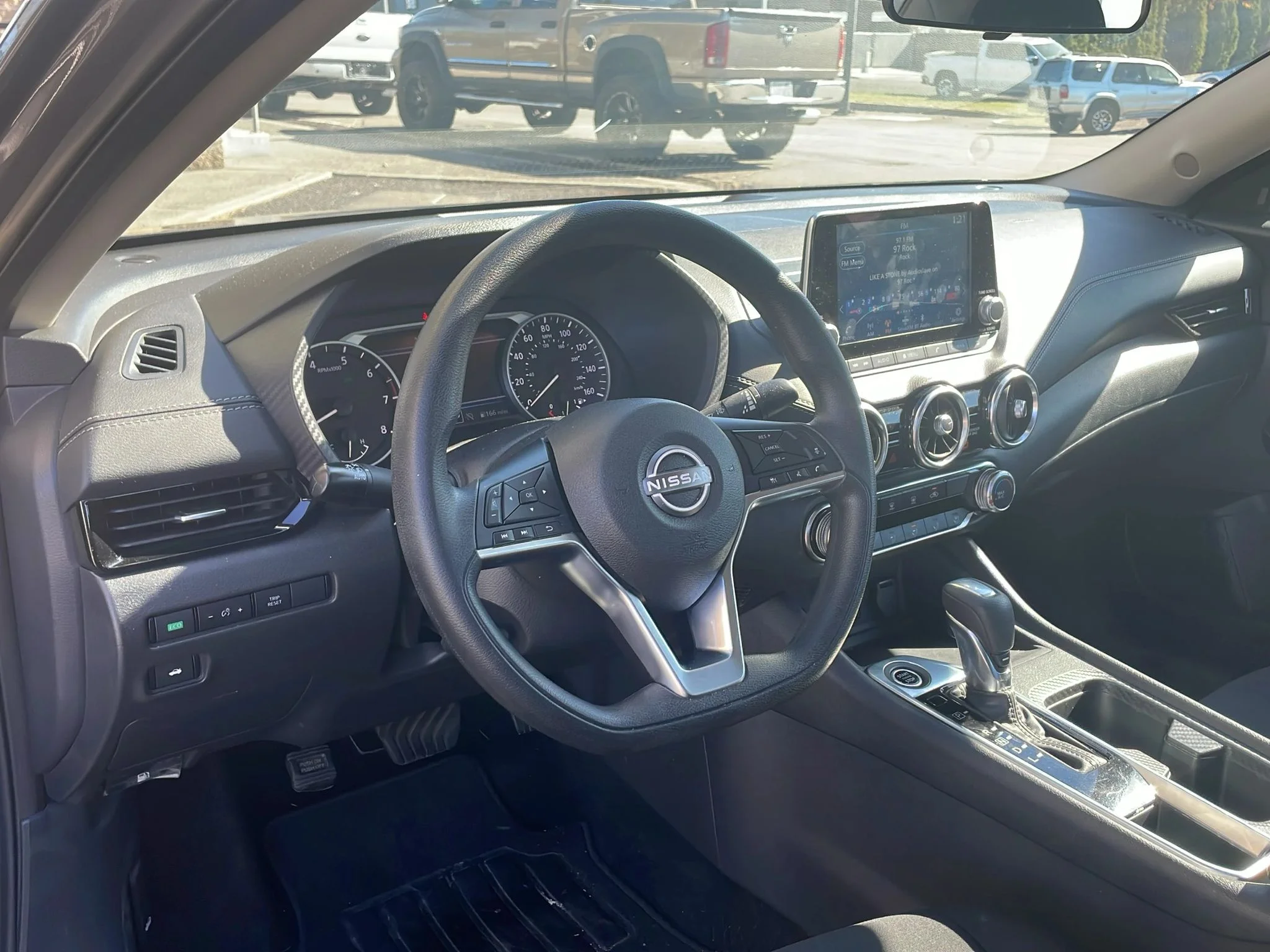 2024 Nissan Sentra SV - Photo 13
