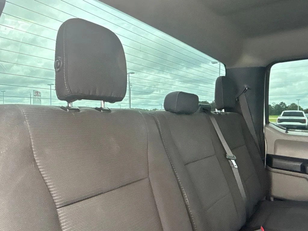 Used 2019 White Ford XL image 22