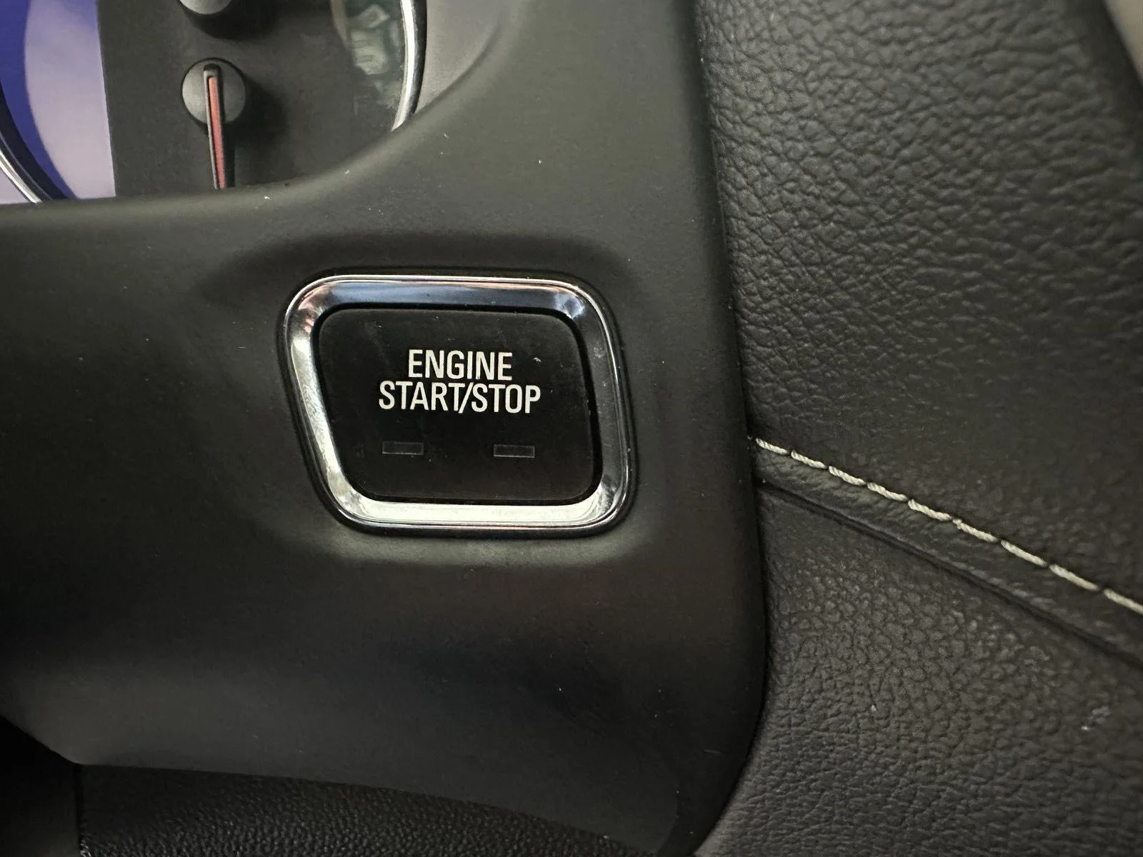 Used 2021 WHITE FROST TRICOAT GMC Denali image 16