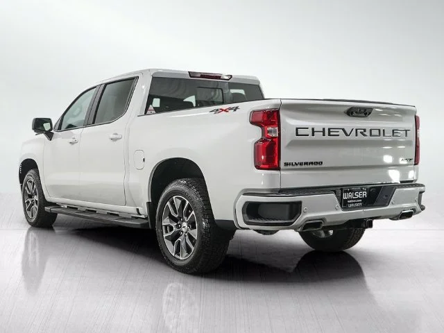 Used 2024 Summit White Chevrolet RST image 3