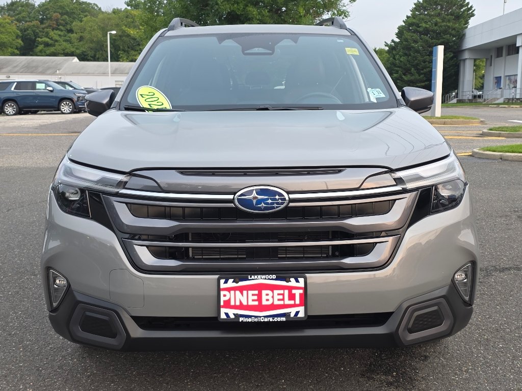 Used 2025 River Rock Pearl Subaru Limited image 10