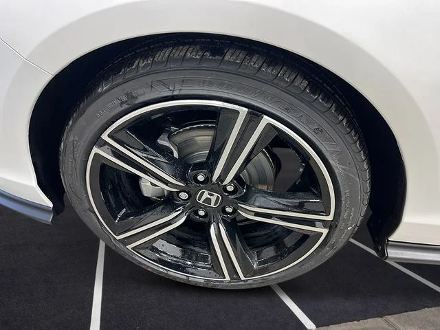 New 2026 Platinum White Pearl Honda SE image 10