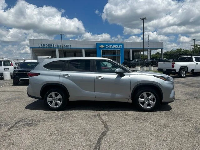 Used 2023 Silver Toyota LE image 2