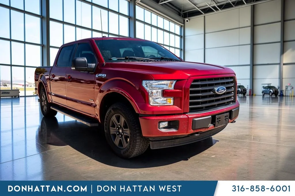 Used 2017  Ford XLT image 30