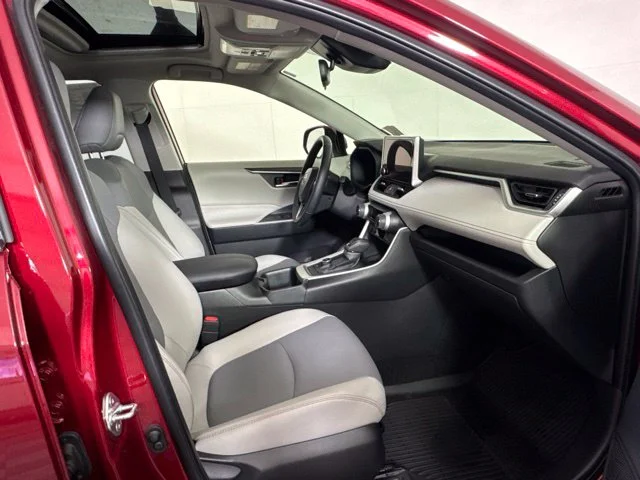 Certified Used 2025 Pearl Toyota XLE Premium image 4