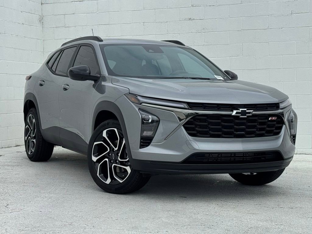 2026 Chevrolet Trax RS - Photo 2