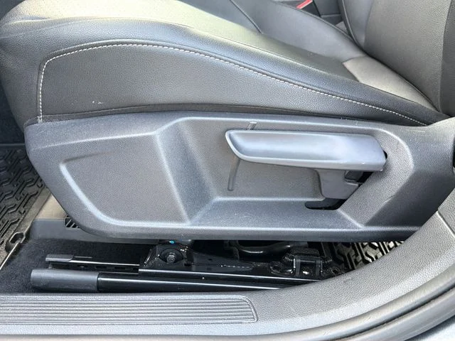 Used 2020 Gray Volkswagen SEL image 21