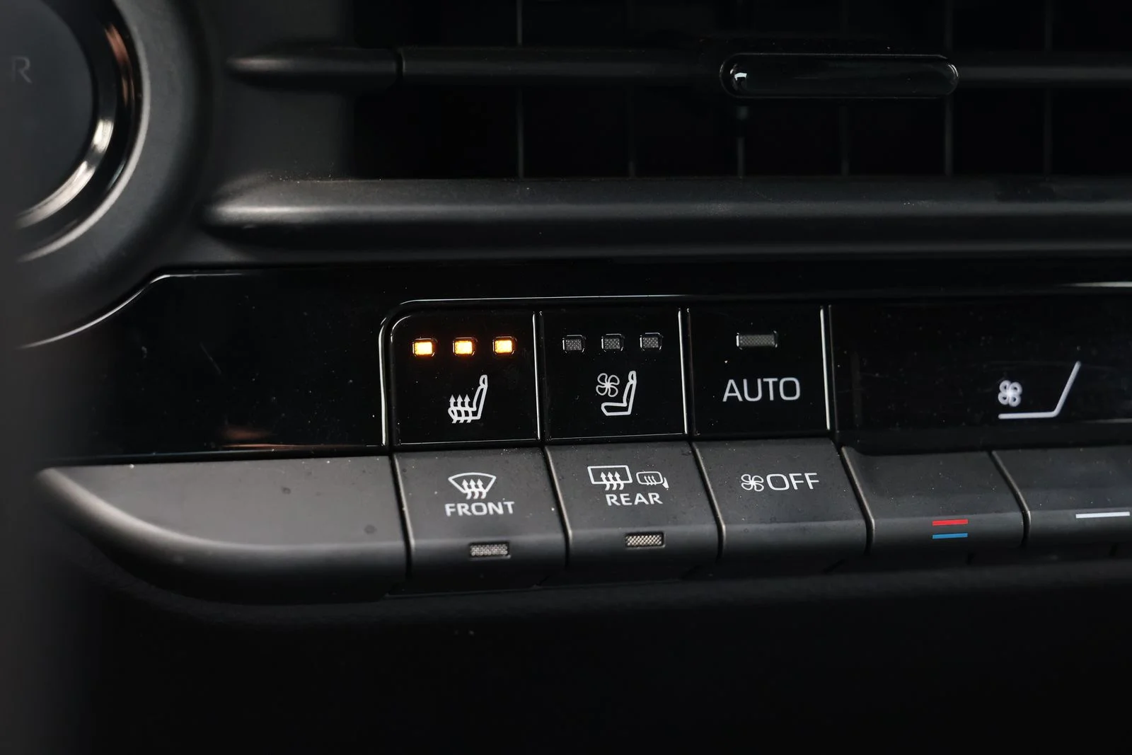 Used 2024  Toyota Limited image 4